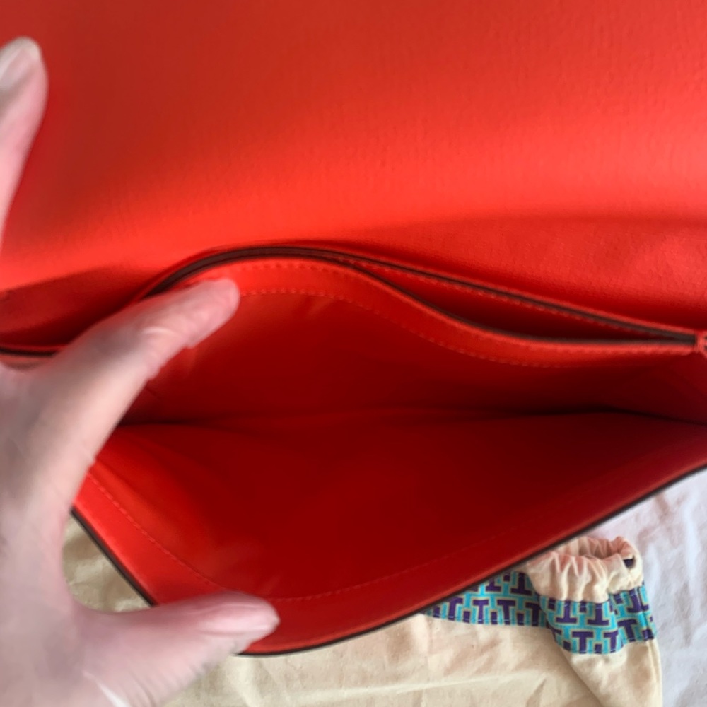 Tory Burch Poppy Red “Vintage Like” Kira Clutch w/ Strap, NWT!!! - Picture 6 of 12